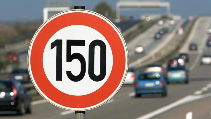 O‘zbekistonda reja qilinayotgan pulli yo‘llarda 150 km/s tezlikkacha ruxsat beriladi