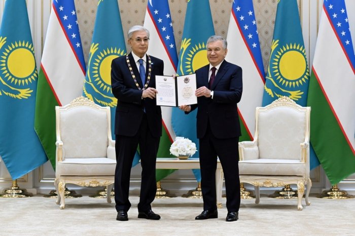 Ko‘ksaroyda Toqayevga “Oliy Darajali Do‘stlik” ordeni topshirildi