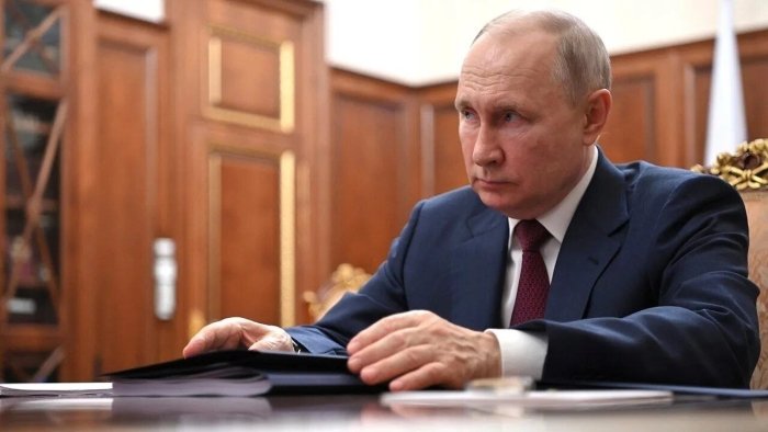 Putin Rossiya delegasiyasining Istanbulga jo‘nab ketishidan oldin “muzokaralarga tayyorgarlik” bo‘yicha yig‘ilish o‘tkazdi Putin Rossiya delegasiyasining Istanbulga jo‘nab ketishidan oldin “muzokaralarga tayyorgarlik” bo‘yicha yig‘ilish o‘tkazdi