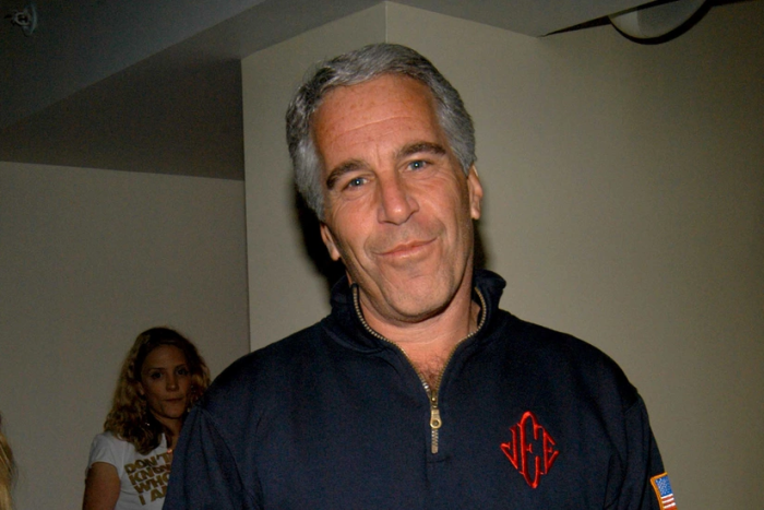 Федерал қидирув бюроси Эпштейннинг АҚШ президенти ҳақидаги мактубини сохта деб топди