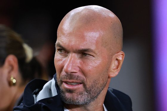 Zidan futbol tarixidagi eng yaxshi jamoani nomini aytdi