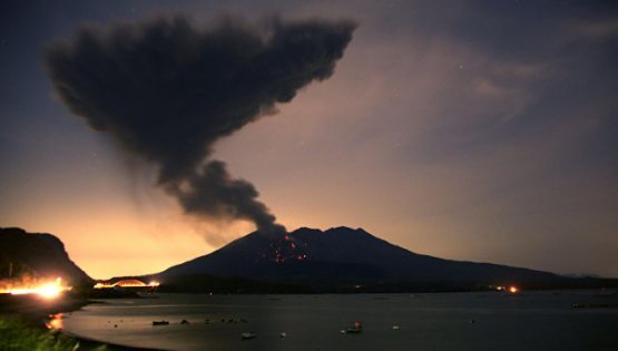 Японияда Сакурадзима вулқони отила бошлади