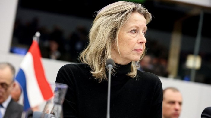 Голландия F-16 қирувчи самолётини Украинага топширишга тайёргарлик кўрмоқда