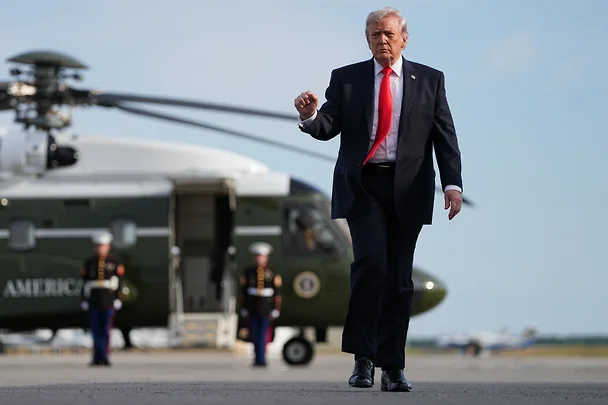 Трамп: АҚШ кемаларига ҳужум бўлса, Эронга кескин жавоб қайтарилади