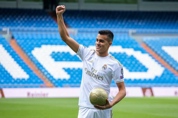 "Реал" 5 йил олдин 30 миллионга сотиб олган ва асосий жамоада бирорта ўйин ўтказмаган бразилиялик футболчи ўз ватанига эркин агент сифатида кетади