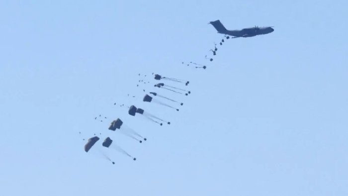 Isroil G‘azo aholisi uchun gumanitar yordamni samolyotlardan tashlab yuborishga ruxsat bermoqchi