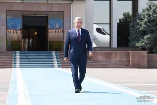 Шавкат Мирзиёев амалий ташриф билан Озарбайжонга боради