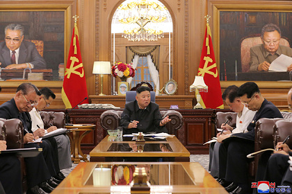Озиб кетган: Ким Чен Ин оғир касал эканлиги айтилмоқда