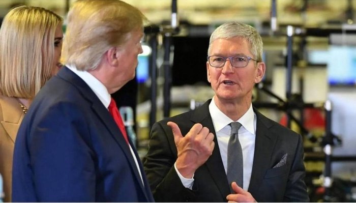 Apple rahbari Trampning inaugurasiyasiga 1 mln dollar xayriya qildi