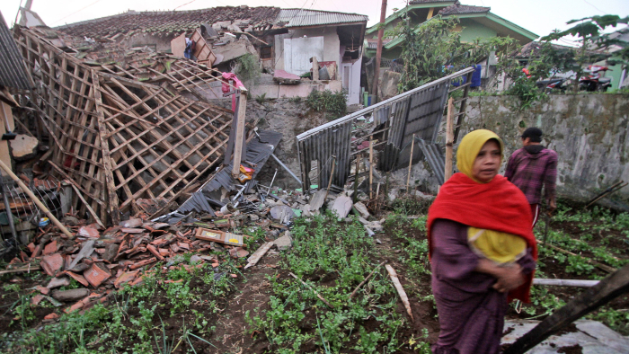 Indoneziyada zilzila: 150dan ortiq kishi halok bo‘ldi
