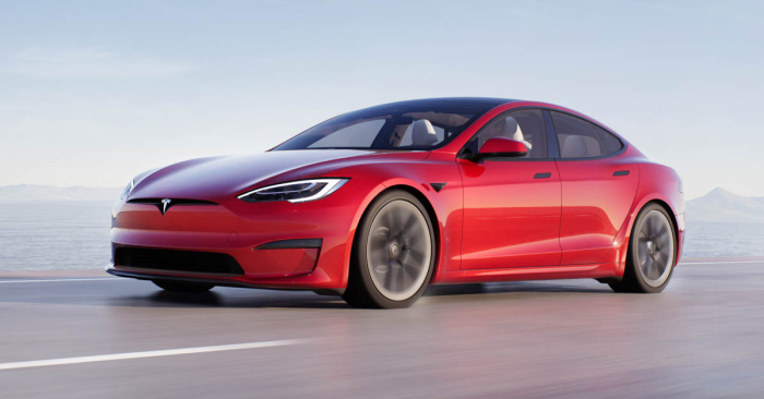 Tesla bir million avtomobilini qaytarib olmoqchi