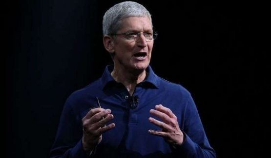 Хитойлик икки талаба қалбаки iPhone’лар билан Apple’ни салкам миллион долларга туширди!