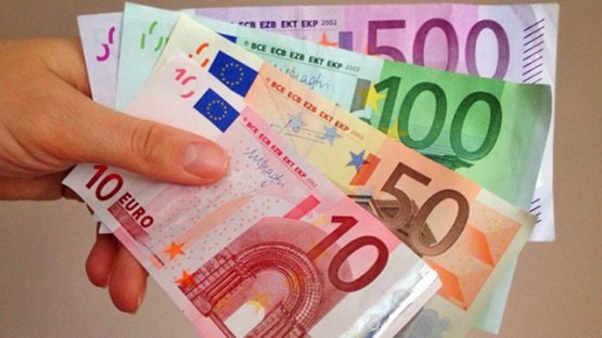 Евро курси 10 минг сўмга чиқди Евро курси 10 минг сўмга чиқди
