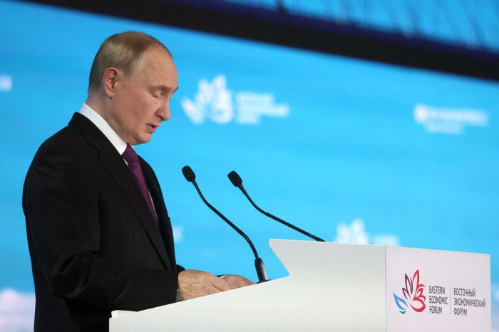 Putin insoniyat jiddiy muammolarga duch kelayotganini aytdi