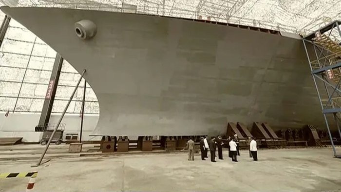 Шимолий Корея 140 метр узунликдаги ўзининг энг катта ҳарбий кемасини яратмоқда Шимолий Корея 140 метр узунликдаги ўзининг энг катта ҳарбий кемасини яратмоқда
