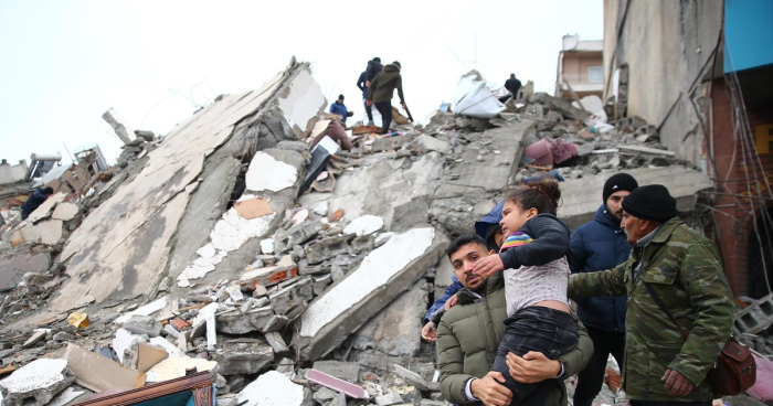 Қирғизистонда вазирлар ва депутатлар Туркия аҳолисига ёрдам бериш учун маошларидан воз кечишди