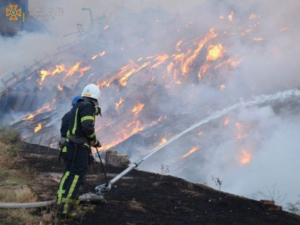 Bir mast qiz eshagiga shisha qoydi. Vaginaning plastik jarrohlik fotosuratlari