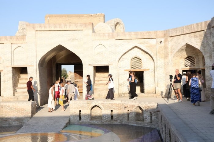 Октябрда республикамизга 1 миллион 170 минг сайёҳ ташриф буюрган