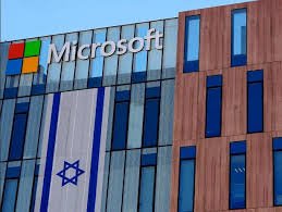Microsoft ходимлари Исроил билан ҳамкорликка қарши намойишда қўлга олинди