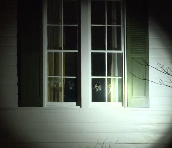 Noma’lum shaxs AQSh vise-prezidentining Ogayo shtatidagi qarorgohiga o‘q uzdi 