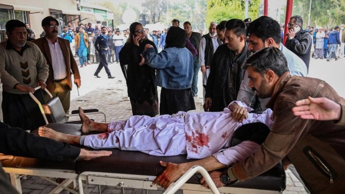 Исломободда шиалар масжидидаги худкушлик ҳужумида камида 20 киши ҳалок бўлди