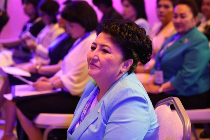 Darhol berdi Porno pikap aldash bilan ovora boldi