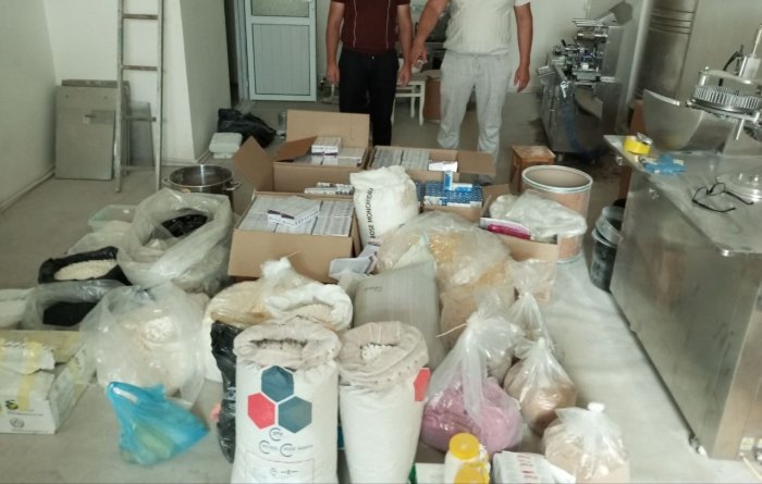 Toshkentda noqonuniy dori vositalari ishlab chiqaruvchi yashirin korxona fosh etildi