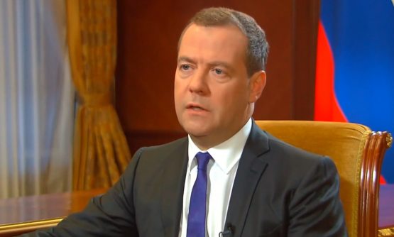 Medvedev Britaniya siyosatchilariga tahdid qilmoqda