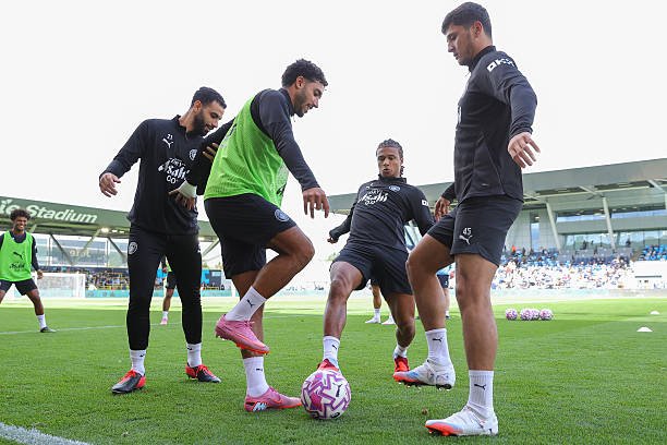 Yana bir markaziy himoyachi "Manchester Siti"ni tark etishi mumkin