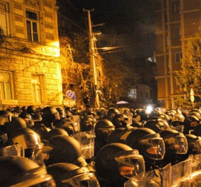 Тбилисидаги намойишлар чоғида беш нафар полициячи яраланди