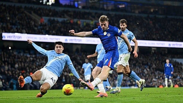 «Манчестер Сити» «Челси» билан ўйинда сўнгги дақиқаларда ғалабани қўлдан чиқарди. Ҳусанов иккинчи бўлимда майдонга тушди