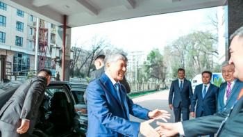 Almazbek Atambayev nega qirg‘iz xalqidan kechirim so‘radi?