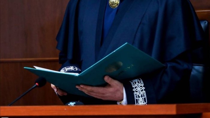 Пора билан қўлга тушган собиқ судья 10,5 йилга қамалди