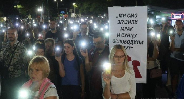  DW: ​​Serbiyada muxolifat muddatidan oldin parlament saylovlari o‘tkazilishini talab qilmoqda