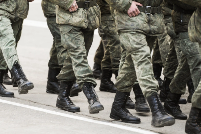 Harbiy xizmatchi xizmatdoshini otib o‘ldirdi, keyin esa o‘z joniga qasd qildi