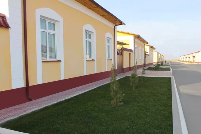 Ота 2 нафар фарзандларига уй-жой ҳадя қилди