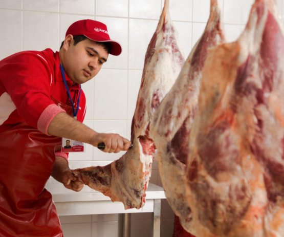 Ўзбекистонликлар Германияга қассоблик бўйича ишга таклиф этилмоқда 