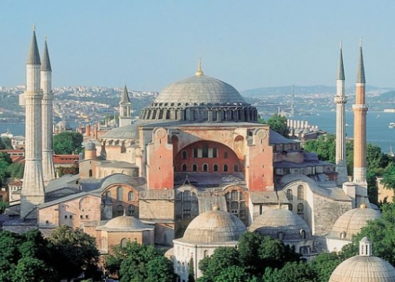Turkiya sudi Aya Sofiyaga masjid maqomini bermadi