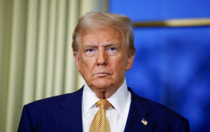 Трамп Эронга бериладиган зарбаларни кейинга қолдирди
