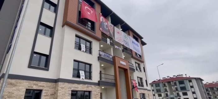 Зилзилада жабрланганларга янги уйлар топширилмоқда