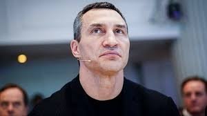 Яна бир бокс афсонаси World Boxing президентлиги учун курашмоқчи