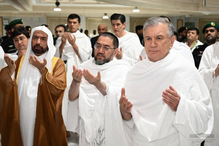 O‘zbekiston Prezidenti umra amallarini bajardi
