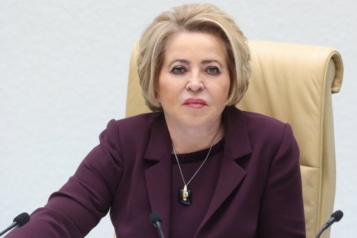 Россиялик аёлларга 18 ёшданоқ туғиш тавсия қилинди