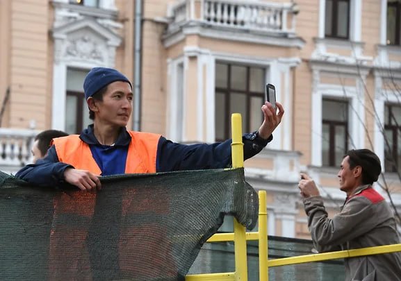 Moskvadagi muhojirlar ilova orqali geolokasiya bo‘yicha kuzatib boriladi Moskvadagi muhojirlar ilova orqali geolokasiya bo‘yicha kuzatib boriladi