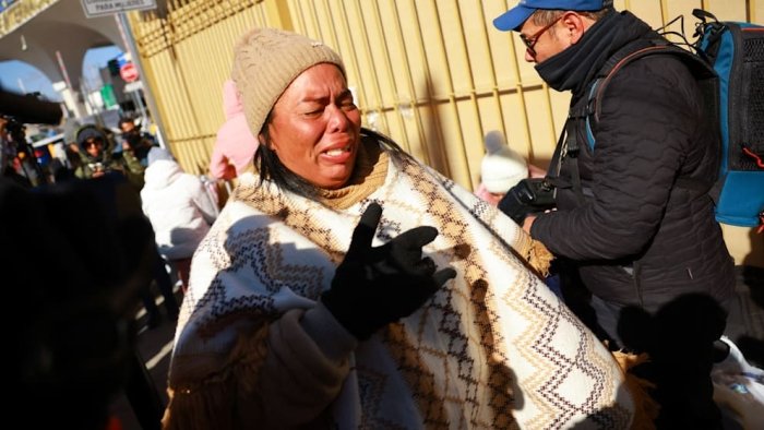 АҚШ чегараси муҳожирларга рухсат беришни тўхтатди