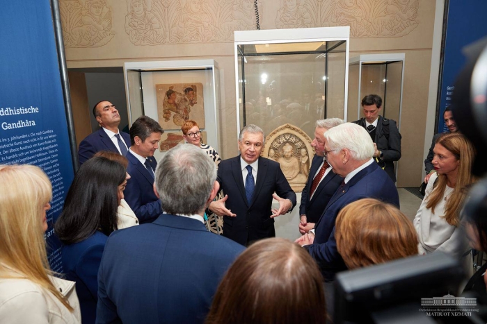 O‘zbekiston va Germaniya Prezidentlari o‘zbek xalqining madaniy-tarixiy merosiga bag‘ishlangan noyob ko‘rgazmani ochib berdilar