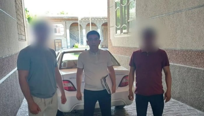 Жиззахда фуқаро суд қарори билан уйдан чиқарилди Жиззахда фуқаро суд қарори билан уйдан чиқарилди