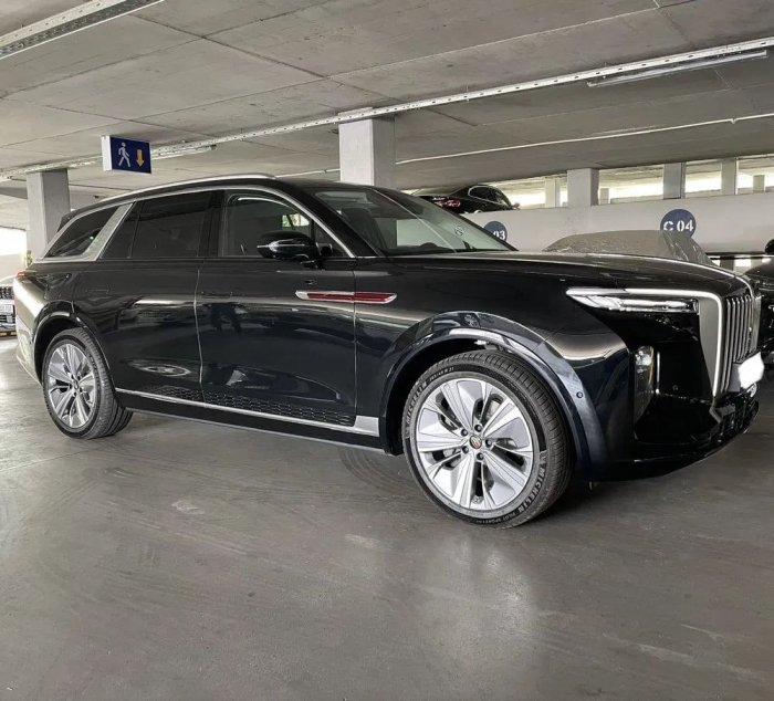 Солиқ қарзи "Hongqi ehs 9" ҳисобидан қопланди ...