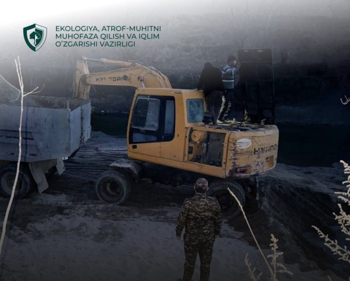 Самарқандда қора қум аралашмасини қазиб олаётган фуқарога чора кўрилди Самарқандда қора қум аралашмасини қазиб олаётган фуқарога чора кўрилди