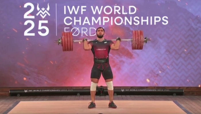 Оғир атлетика: Акбар Жўраев — Уч карра Жаҳон чемпиони!